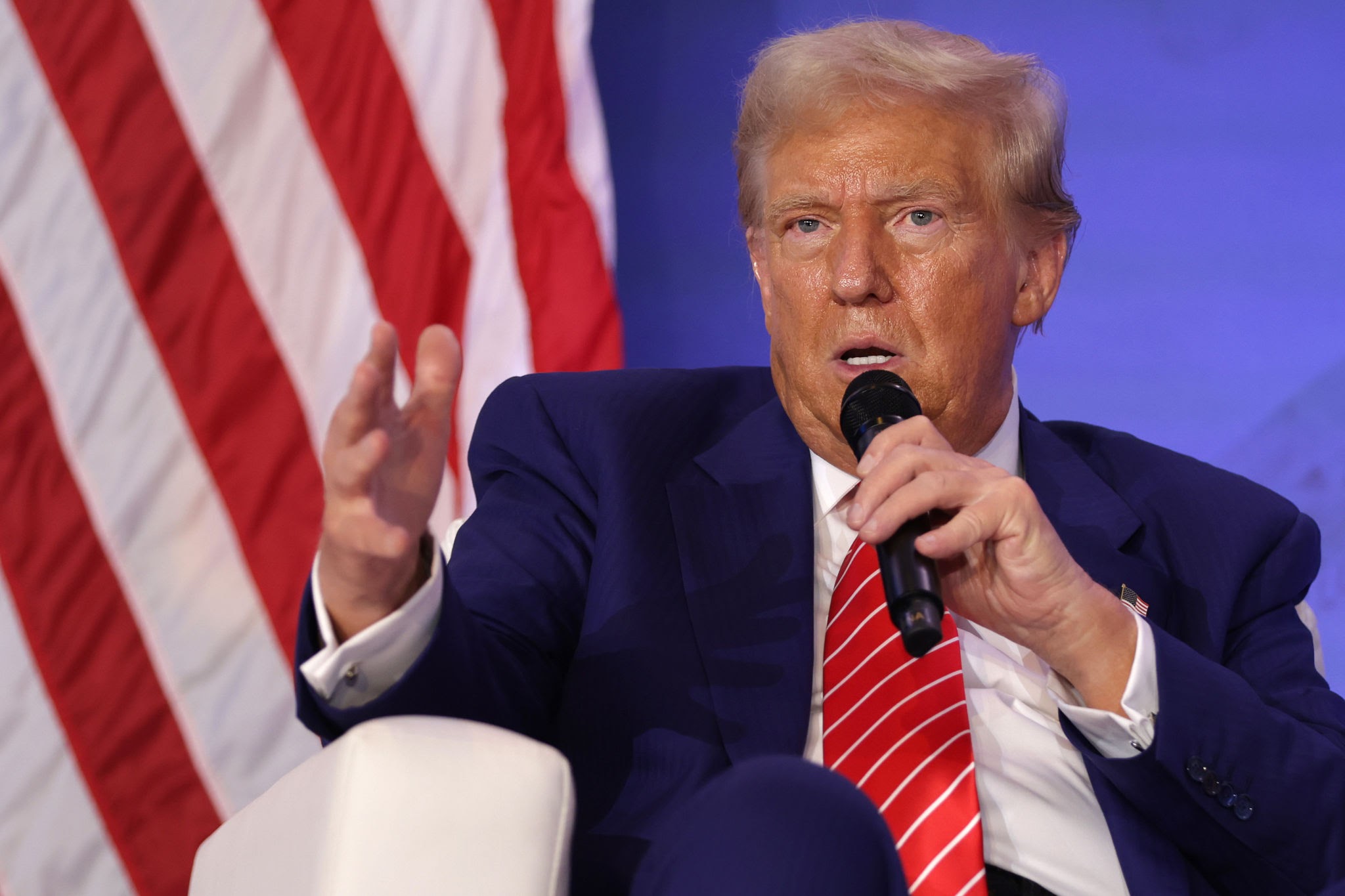 Gunshots were fired on Sunday at Donald Trump’s golf club, where the Republican presidential candidate was playing.