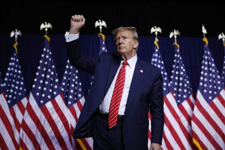 This victory makes Trump the first president since Grover Cleveland in 1892 to reclaim the White House after an electoral defeat.