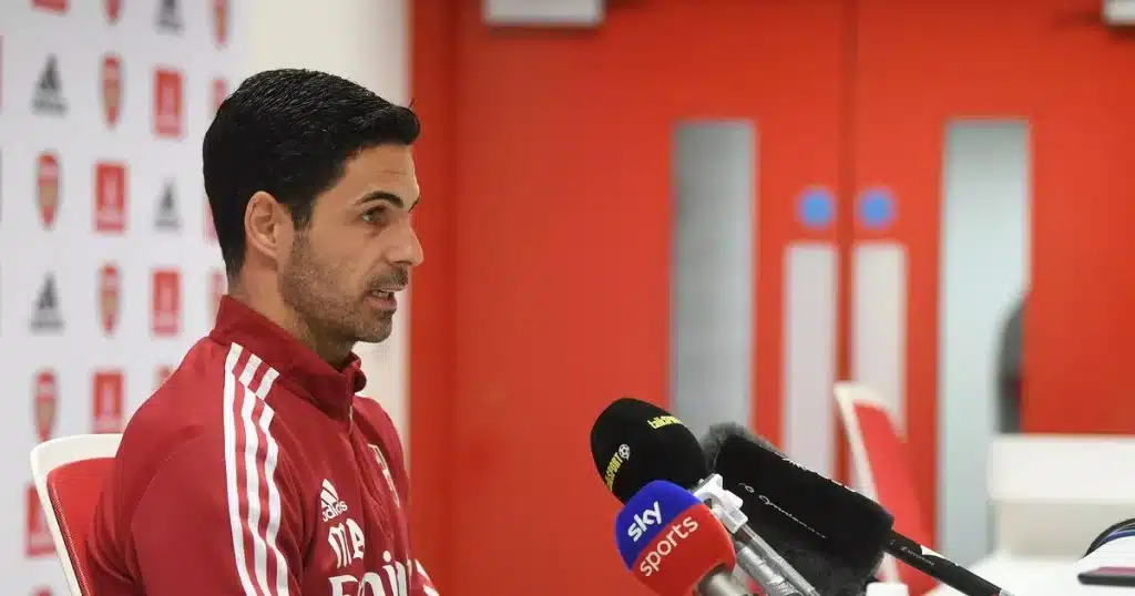 While Arteta did not disclose specific details about Raya’s injury, he confirmed post-match that Raya was not fit to play and stated, “He’s injured, and that’s it. We’ll see how it improves.”