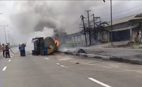 VIDEO: Fuel tanker explosion occurs in Lagos, fire averted